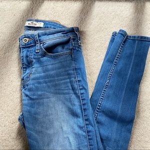 Hollister jeans size 3